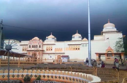 2 BHK 550 Sq.ft. Independent House for Sale in Orachha, Tikamgarh